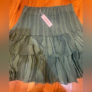 Sundry Anthropologie Green Ruffled Skirt Size Medium (Sundry Size 2)